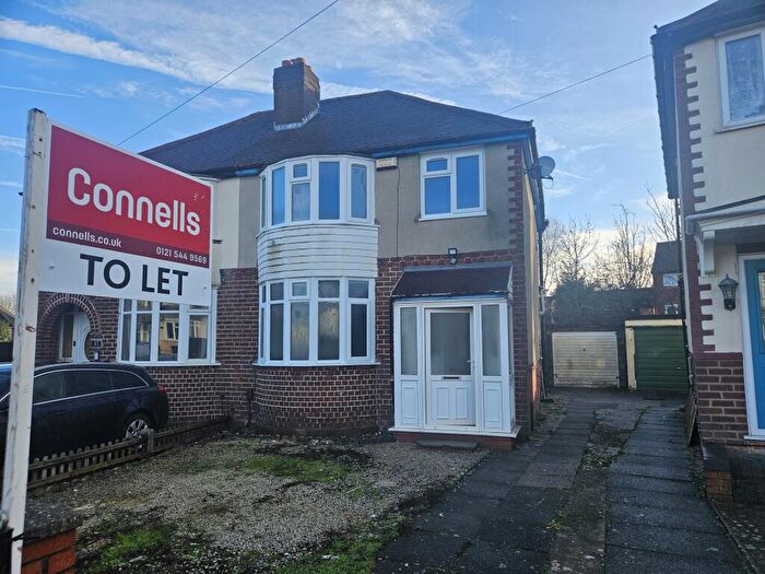 3 Bedroom Semi Detached House To Rent In Swan Crescent, Oldbury, B69