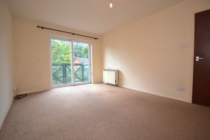 2 Bedroom Apartment To Rent In Rose Kiln Lane, Reading, RG1