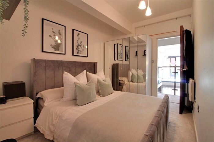 2 Bedroom Apartment To Rent In Amazon Lofts, Tenby Street, Jewellery Quarter, B1