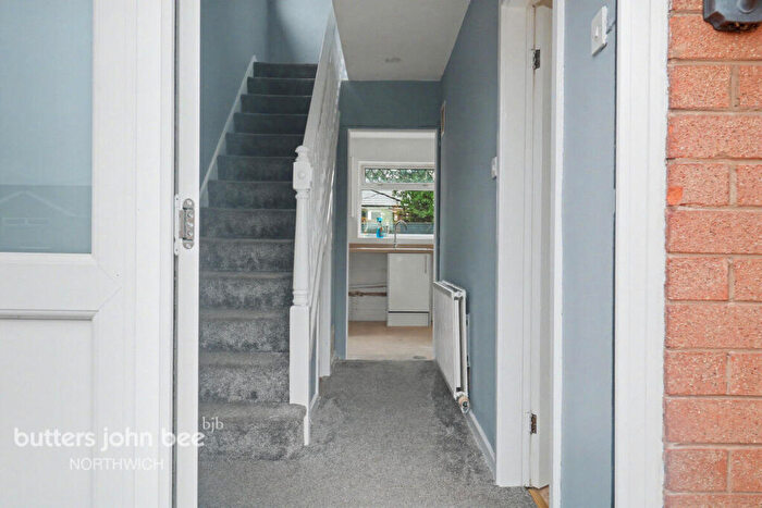 3 Bedroom Semi-Detached House For Sale In Meadow Lane, Northwich, CW9