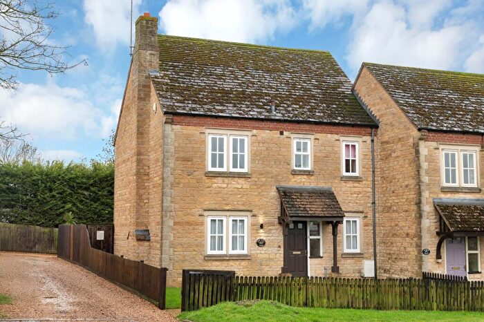 4 Bedroom Semi Detached House For Sale In Highgate Green, Elton, PE8