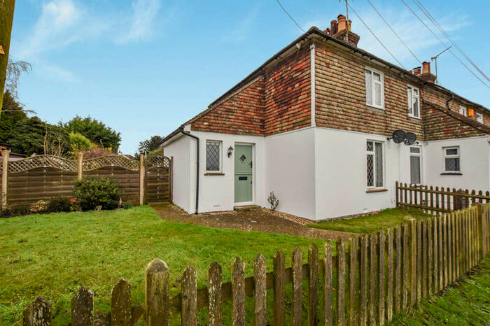 2 Bedroom End Of Terrace House For Sale In Burgate Terrace, Mersham, TN25