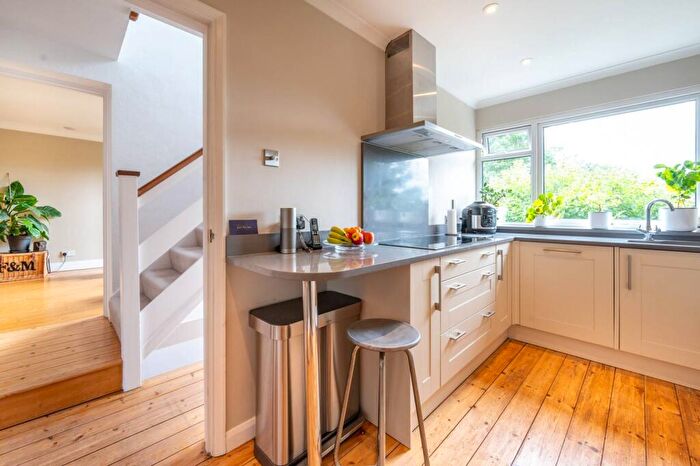 5 Bedroom End Of Terrace House For Sale In Samantha Close, Walthamstow, London, E17