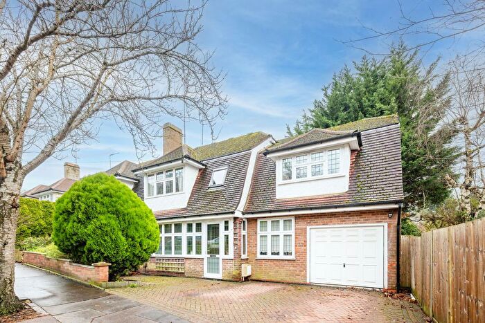 5 Bedroom Semi Detached House For Sale In Ballards Way, South Croydon, CR2