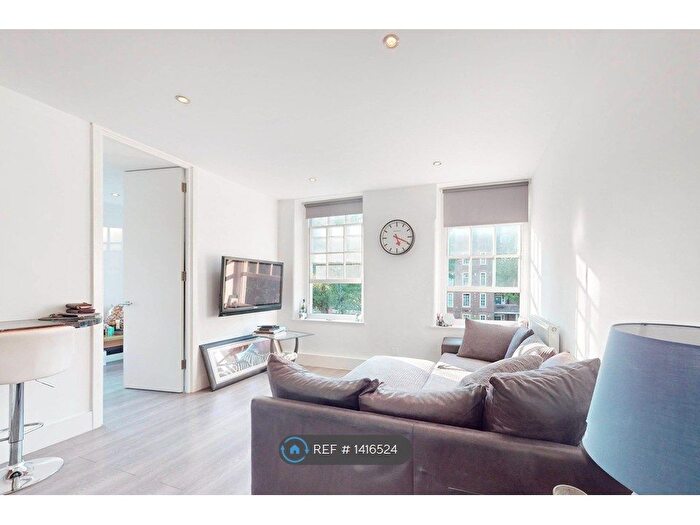2 Bedroom Flat To Rent In Eastlake House, London, NW8