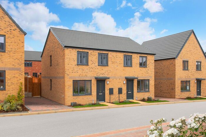 3 Bedroom End Of Terrace House For Sale In "Maidstone" At Nuffield Road, St. Neots, PE19