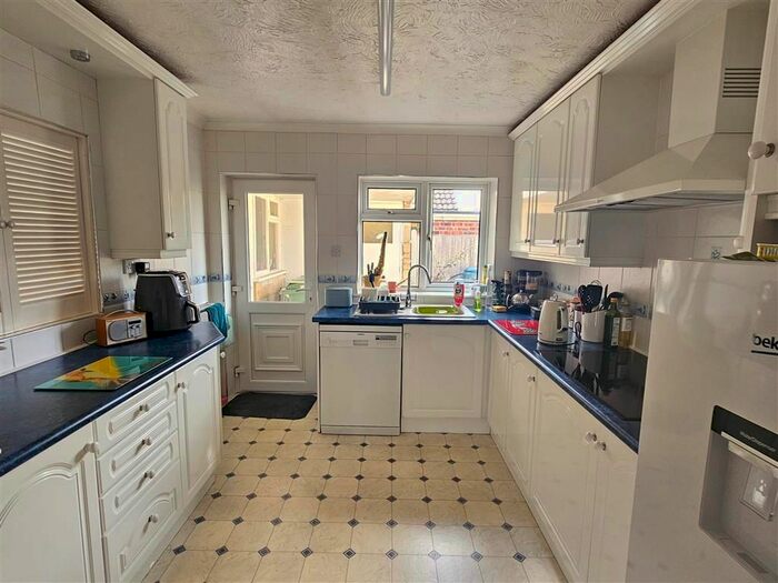 3 Bedroom Detached Bungalow For Sale In Gaynor Close, Wymondham, NR18