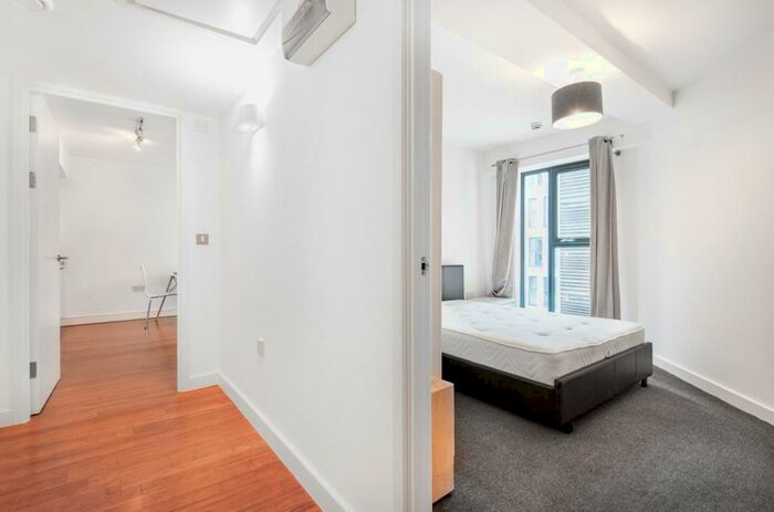 1 Bedroom Apartment To Rent In Greenhouse. Leeds, LS11