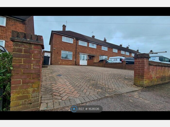 3 Bedroom End Of Terrace House To Rent In Cleveland Crescent, Borehamwood, WD6