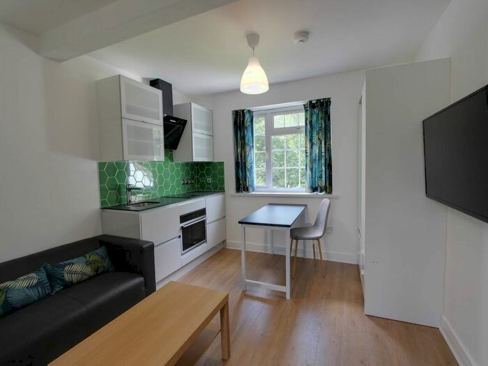 1 Bedroom Property To Rent In Woodland Way, Canterbury, CT2