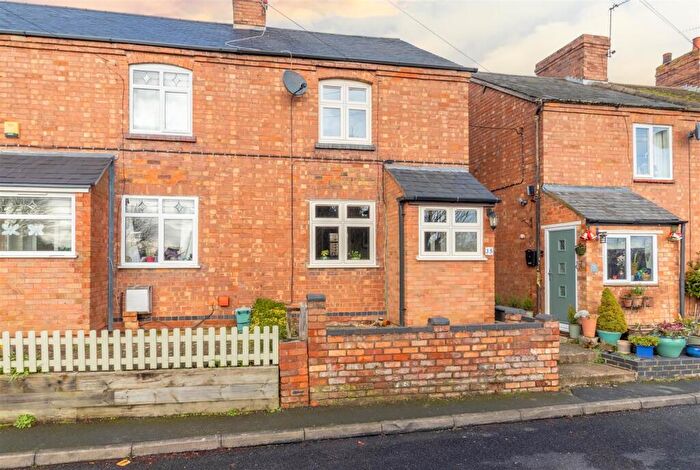 2 Bedroom Semi Detached House For Sale In Poplar Road, Bishops Itchington, CV47