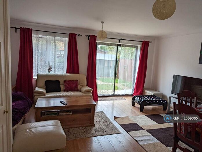 3 Bedroom End Of Terrace House To Rent In The Wickets, Maidenhead, SL6