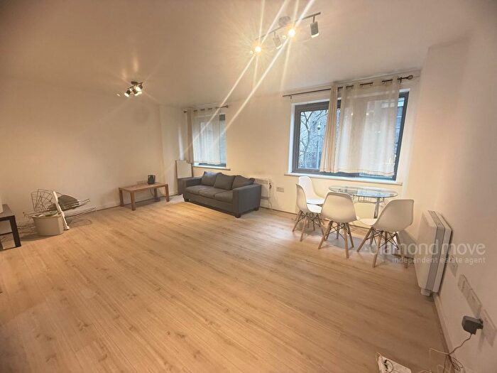 1 Bedroom Flat To Rent In Ebbett Court, Victoria Road, London, W3
