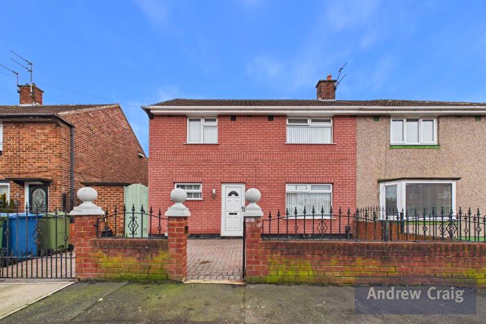 3 Bedroom Semi-Detached House For Sale In Cramlington Road, Hylton Castle, SR5