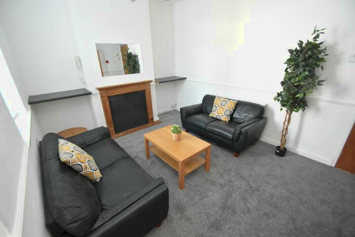 3 Bedroom House To Rent In Daniel Street, Cathays, Cardiff, CF24