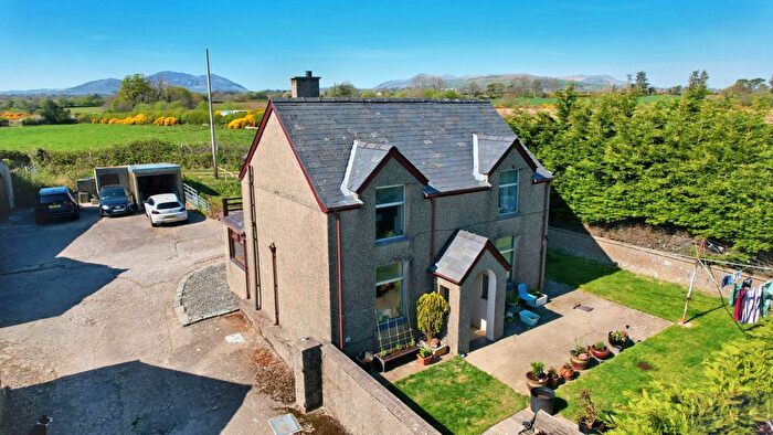3 Bedroom Detached House For Sale In Lot - Bryn Hyfryd, Chwilog, LL53