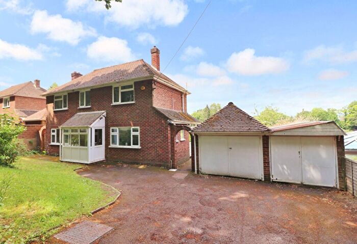 3 Bedroom Detached House For Sale In Telegraph Road, West End, SO30
