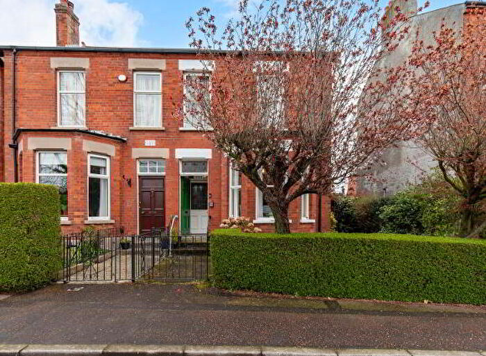 3 Bedroom Semi-Detached House For Sale In Chichester Avenue, Belfast, BT15