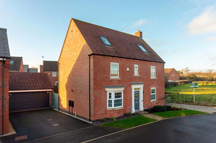 6 Bedroom Detached House For Sale In Godber Road, East Leake, LE12