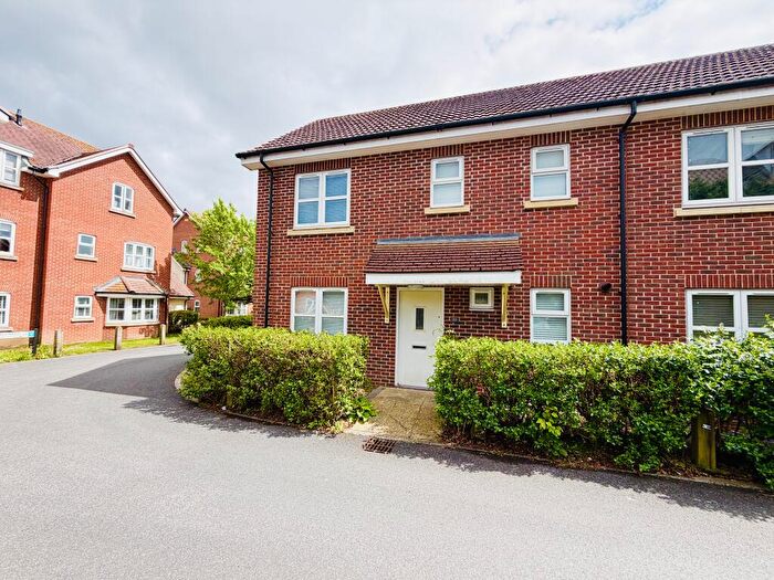 3 Bedroom Semi-Detached House To Rent In The Mallards, Totton, Hampshire, SO40