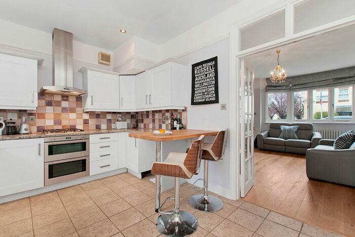 2 Bedroom Property To Rent In Faraday Road, London, SW19