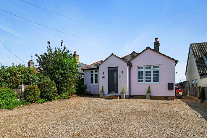 4 Bedroom Detached Bungalow For Sale In New Lane, Feering, CO5