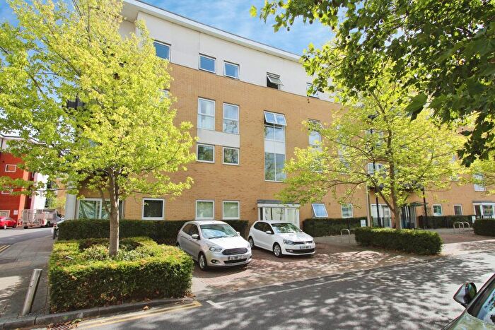 2 Bedroom Flat To Rent In Drake Way, Kennet Island, Reading, RG2