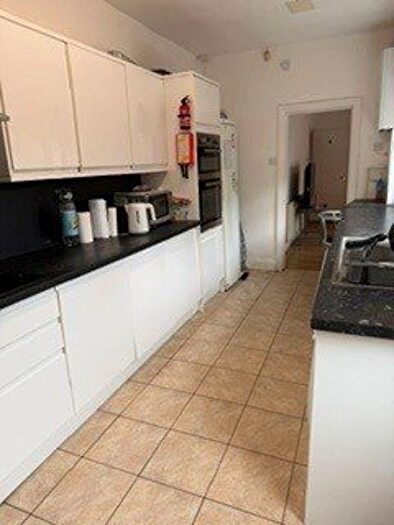 5 Bedroom Property To Rent In Raddlebarn Road, B29