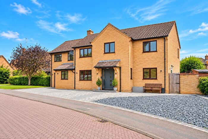 4 Bedroom Detached House For Sale In Huntsmead, Berrydale, Northampton, NN3