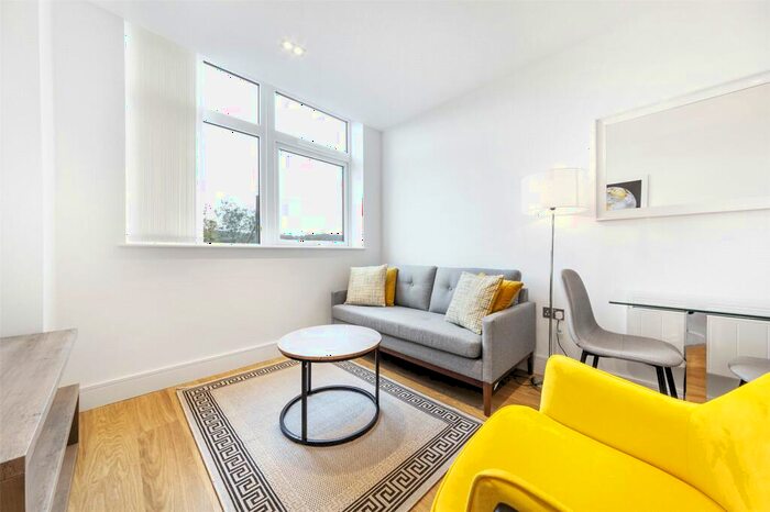 1 Bedroom Apartment To Rent In Laporte Way, Luton, Bedfordshire, LU4