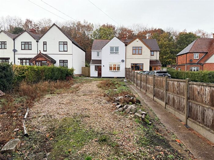 3 Bedroom Semi Detached House For Sale In Woodside, Arley, Coventry, CV7