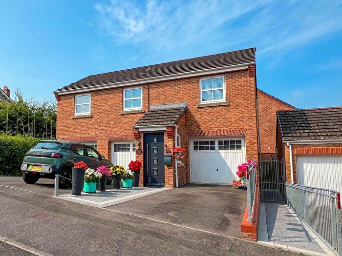 2 Bedroom Maisonette For Sale In Underwood Place, Brackla, Bridgend County Borough, CF31
