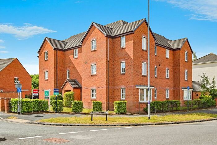 2 Bedroom Flat For Sale In Burwaye Close, Lichfield, WS13