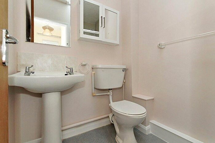 1 Bedroom Maisonette To Rent In Burley Road, Sittingbourne, Kent, ME10