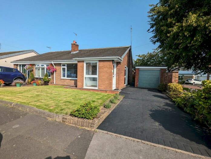 2 Bedroom Bungalow To Rent In Wooler Walk, Monkton Village, Jarrow, Tyne And Wear, NE32