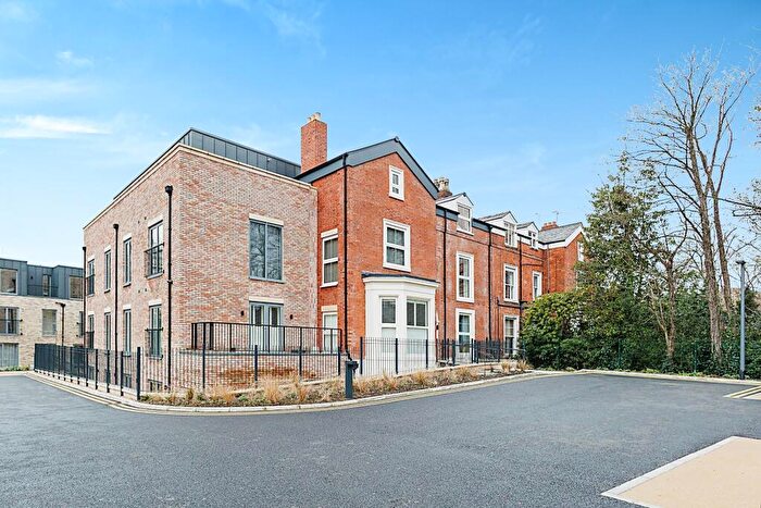 2 Bedroom Flat For Sale In Wilmslow Road, Didsbury, Manchester, Greater Manchester, M20