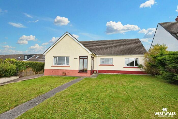 4 Bedroom Detached Bungalow For Sale In Grass Holm Close, Roch, SA62