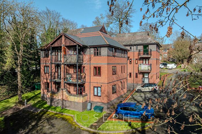 2 Bedroom Flat For Sale In Acer Grove, Woodlands Acer Grove, IP8