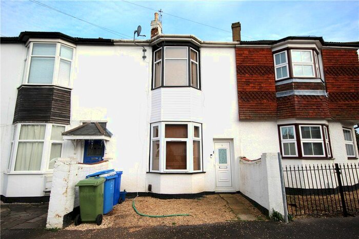 1 Bedroom Property To Rent In Brighton Road, Aldershot, Hampshire, GU12