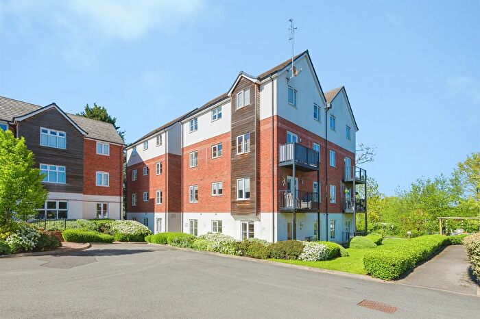 2 Bedroom Flat For Sale In The Laurels, Fazeley, Tamworth, B78