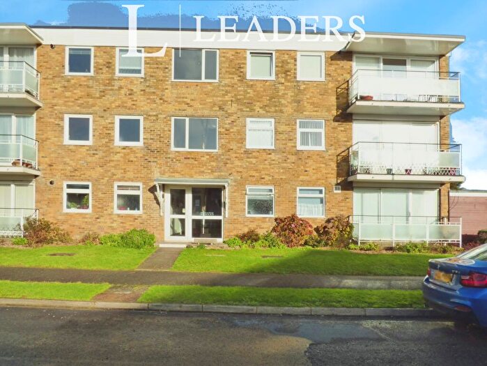 2 Bedroom Flat To Rent In Grenville Court, Overstrand Avenue, Rustington, BN16