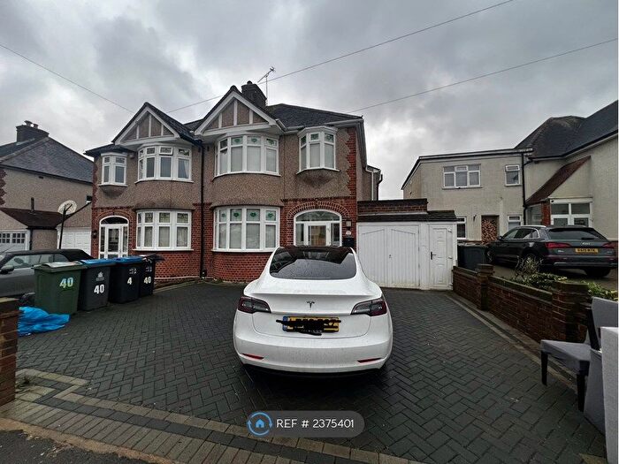 3 Bedroom Semi-Detached House To Rent In Bolton Road, Chessington, KT9