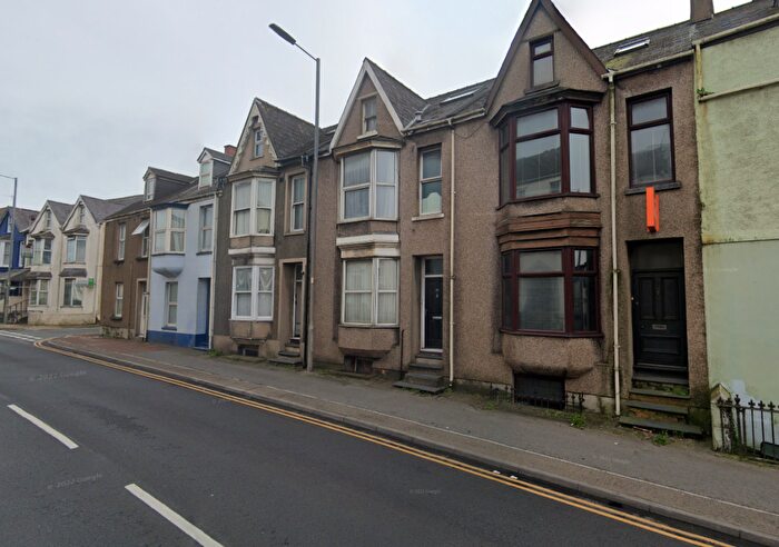 2 Bedroom Apartment To Rent In Pembroke Dock, SA72