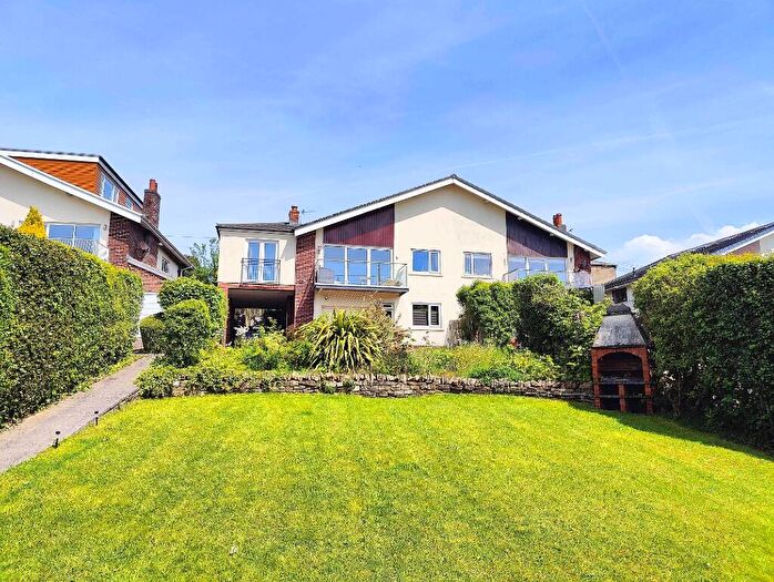 4 Bedroom Semi-Detached House For Sale In South Lane, Shelf, HX3