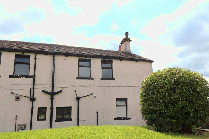 3 Bedroom Detached House To Rent In Smalewell Road, Pudsey, West Yorkshire, Uk, LS28