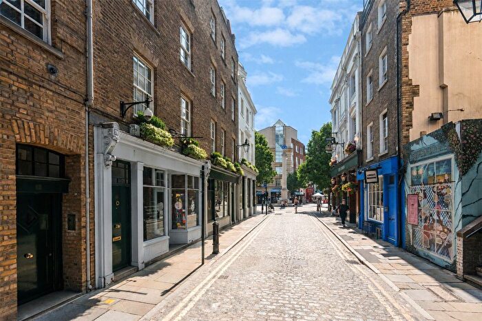 1 Bedroom Flat For Sale In Shorts Gardens, London, WC2H