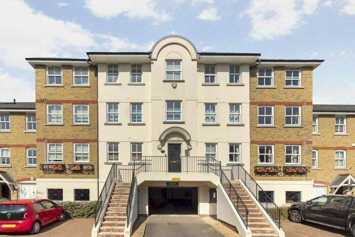 1 Bedroom Flat To Rent In Candler Mews, Amyand Park Road, Twickenham, TW1