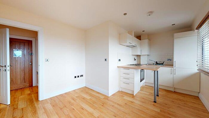 1 Bedroom Apartment To Rent In Garsington Road, Oxford, OX4