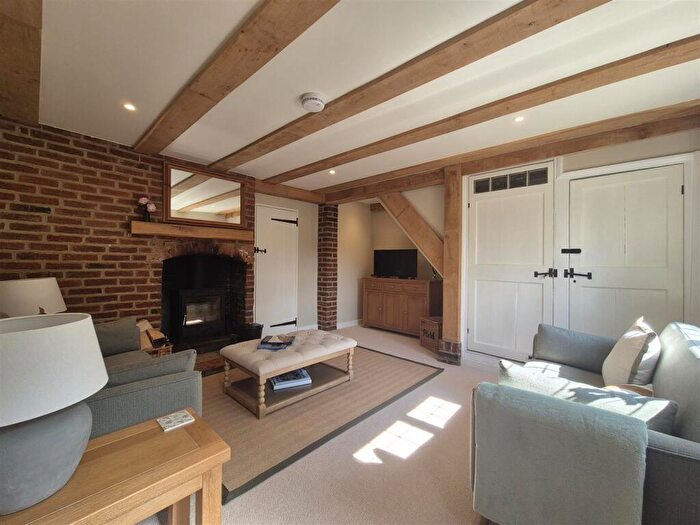 2 Bedroom Terraced House For Sale In Low Street, IP13