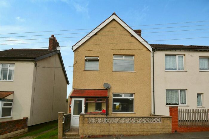 2 Bedroom Semi-Detached House For Sale In High Street, Dragonby, Scunthorpe, DN15
